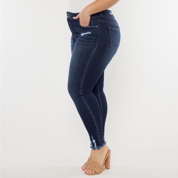 NWT Kancan PLUS + REG Size Ariana Dark Wash High Rise Raw Hem Skinny Jeans - Picture 4 of 14